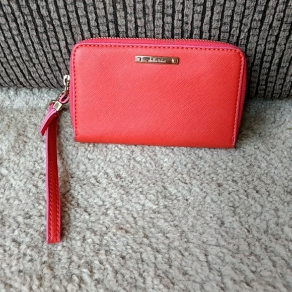 Stella & Dot Handbags - *** Stella & Dot red wristlet